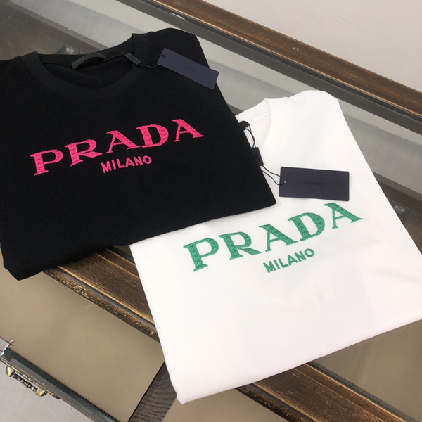 ブランドTシャツ背面デザイン